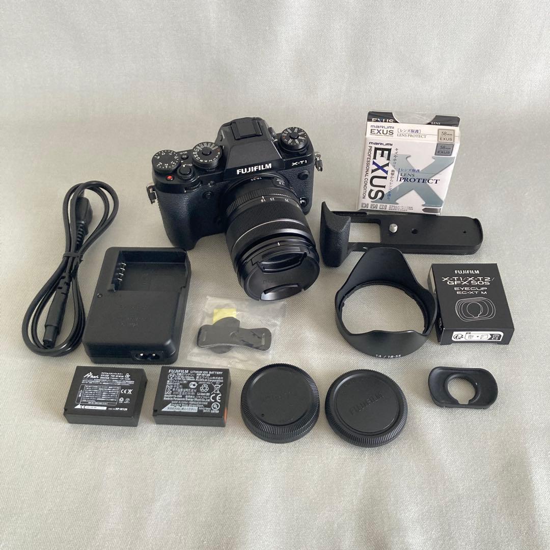 Fujifilm X-T1 とXF18-55mm F2.8-4Rの中古品