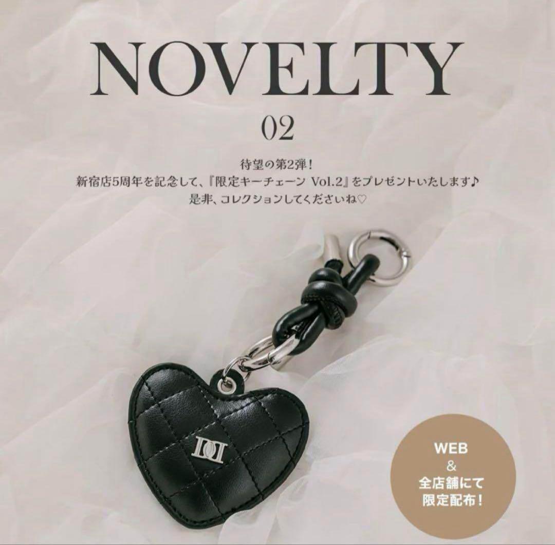 Darich ダーリッチ ノベルティ キルティングミニボストンバッグチャーム付き