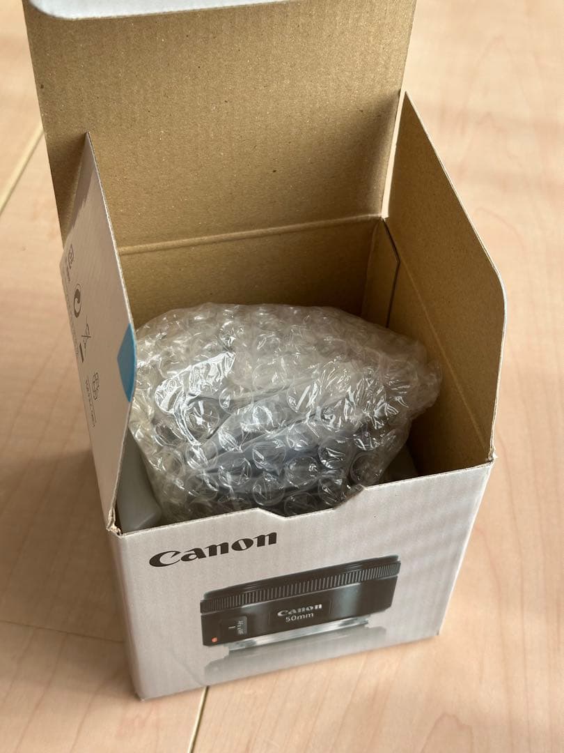 Canon EF 50mm F1.8 STM フード、レンズ保護フィルター付き