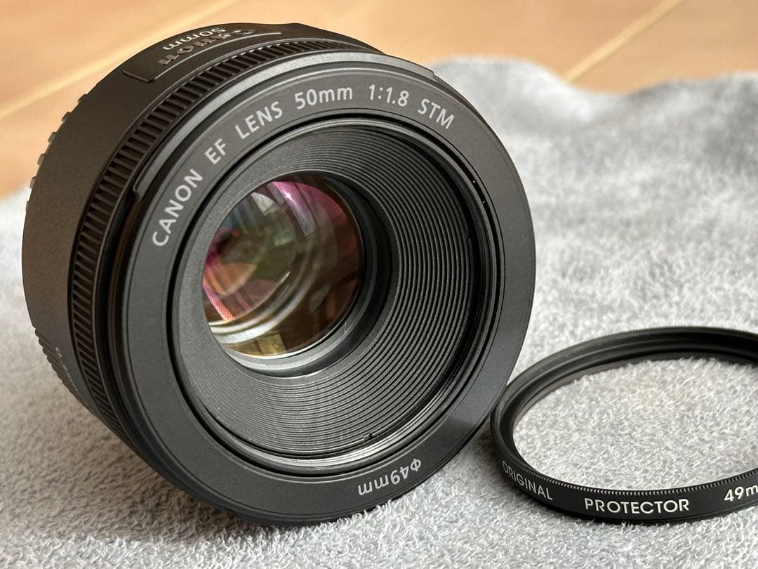 Canon EF 50mm F1.8 STM フード、レンズ保護フィルター付き