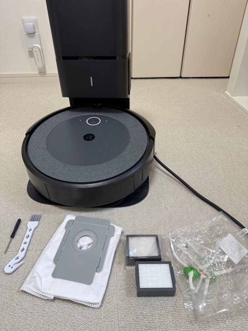 ルンバi3+中古品　アイロボット