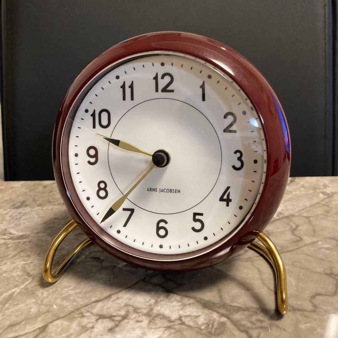 アルネ ヤコブセン ステーション テーブルクロック　バーガンディ
