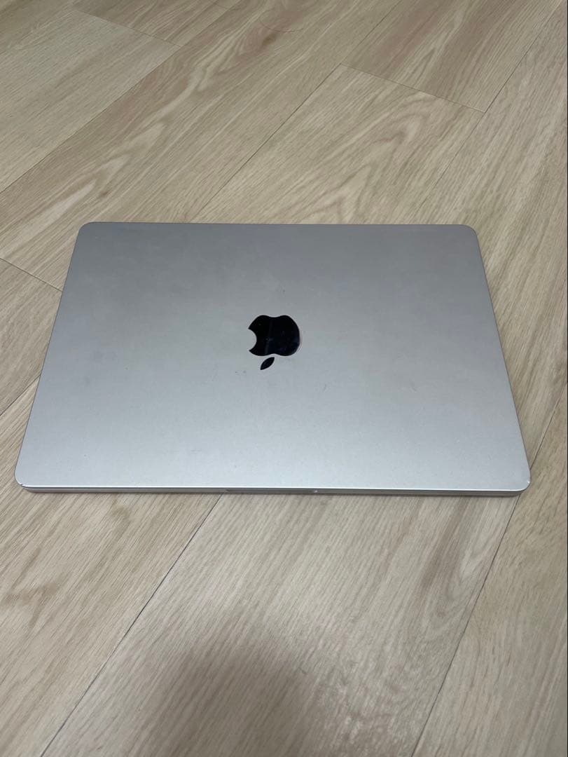 MacBookAir M2 【512GBにストレージＵP、人気シルバー色】
