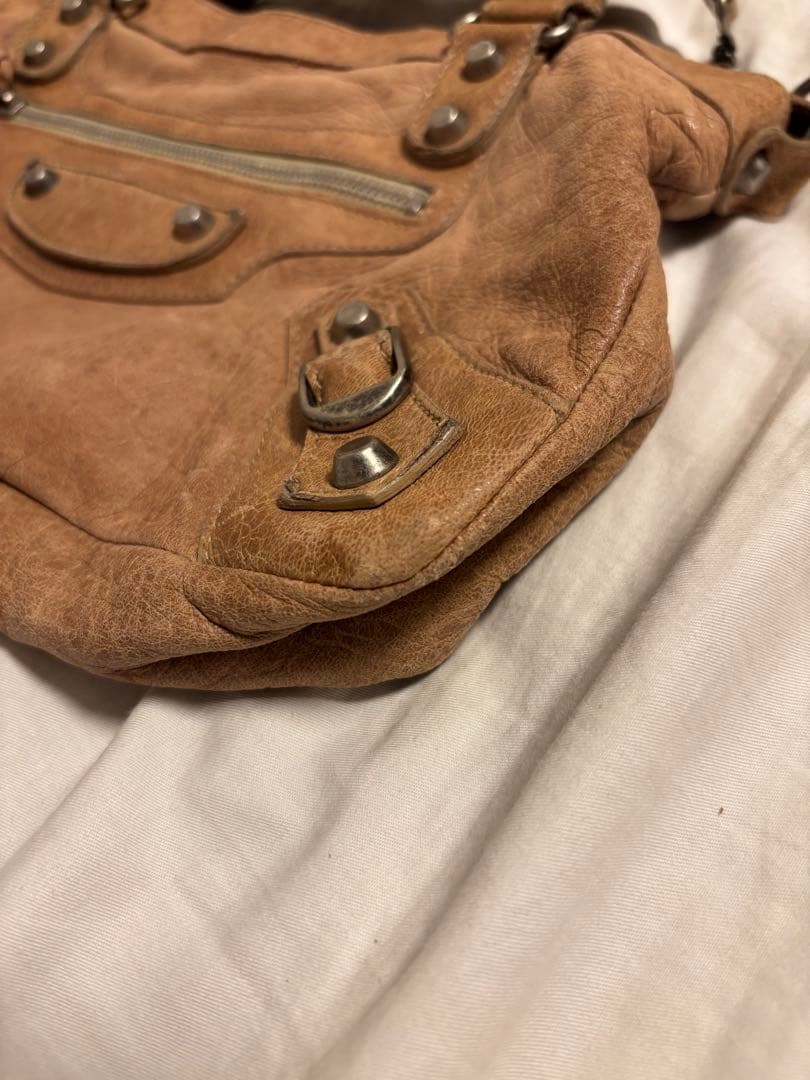 BALENCIAGA FIRST ザ ファースト ベージュ　バレンシアガ