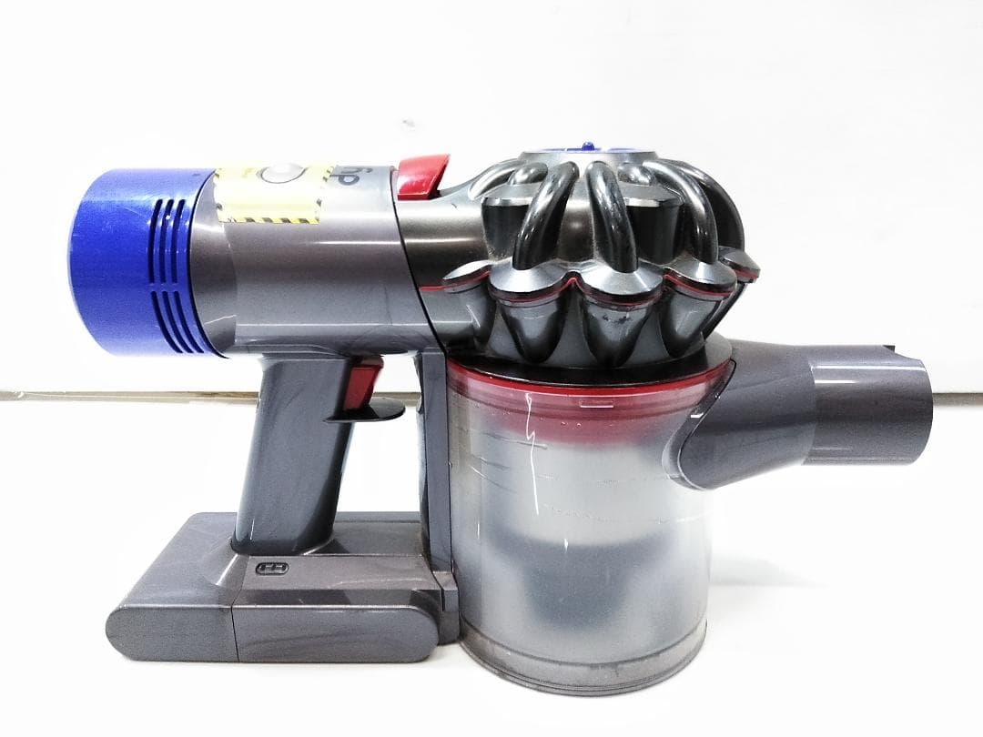 ダイソン V8 コードレスクリーナー サイクロン掃除機 SV10 △