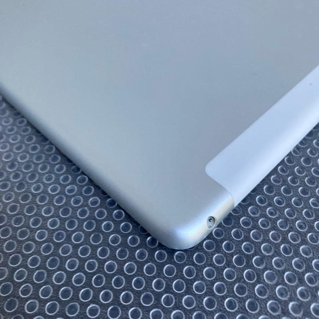 824【早い者勝ち】電池良好☆iPad7 第7世代 32GB SIMフリー☆