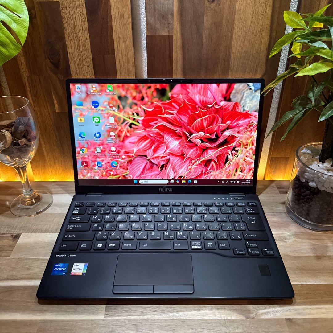 準美品‼️LIFEBOOK☘️最高峰i7☘第11世代☘️メモリ16GB☘ノートパソコン