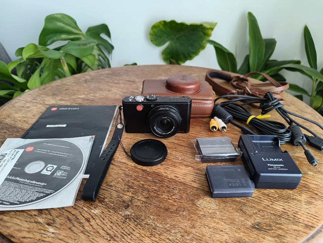 Leica D-LUX 3 コンパクトデジタルカメラ　レザーケース付き