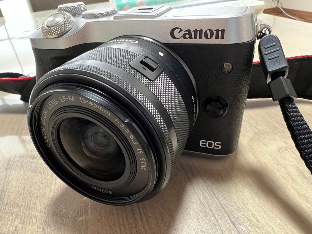 美品 Canon EOS M6 ミラーレス一眼 本体/レンズ/付属品等