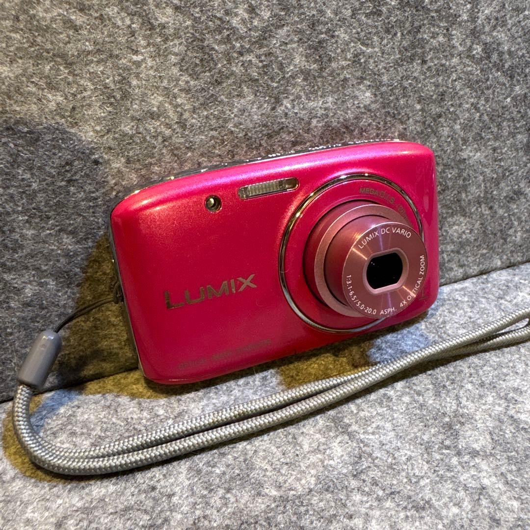 【美品】Panasonic LUMIX デジタルカメラDMC-S2