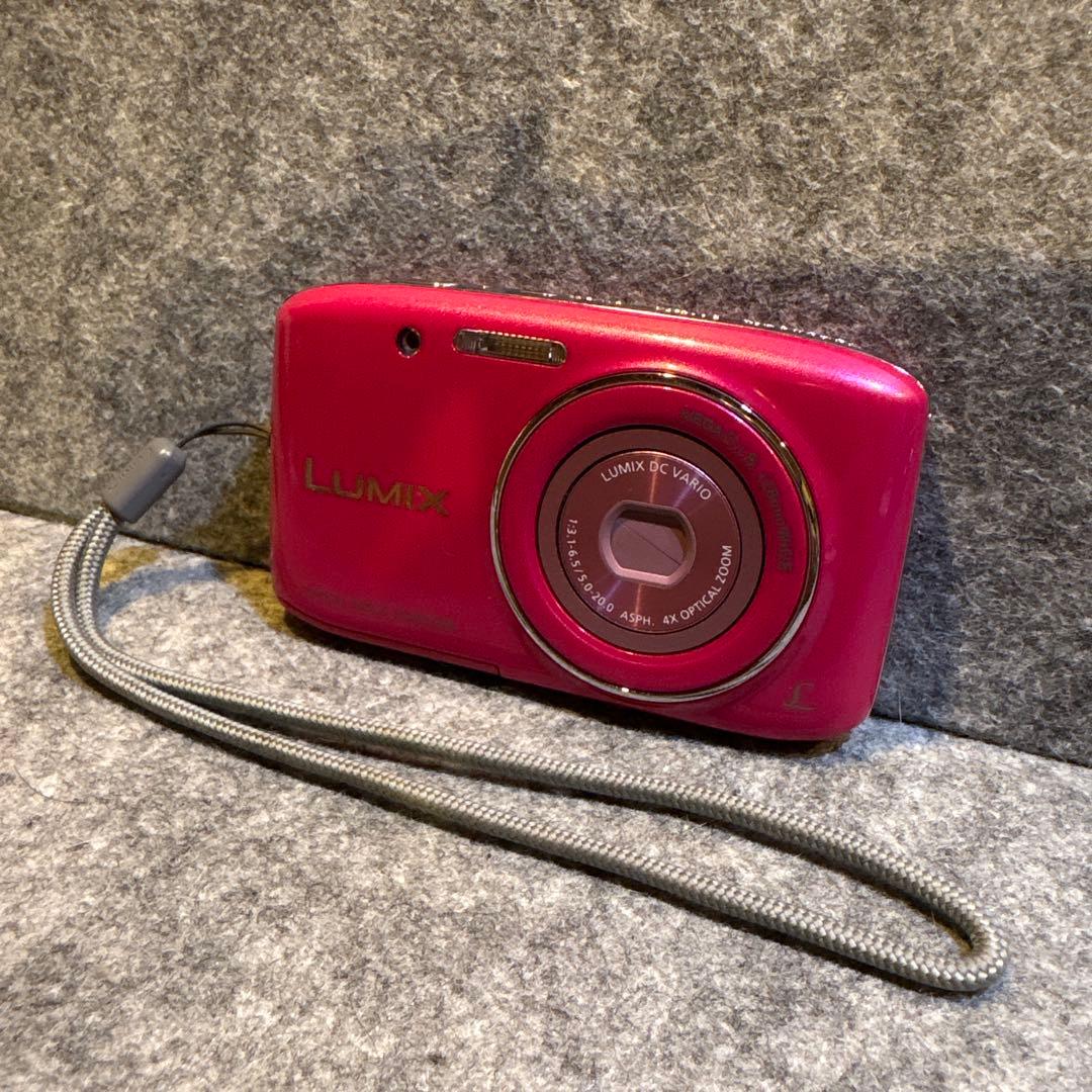 【美品】Panasonic LUMIX デジタルカメラDMC-S2