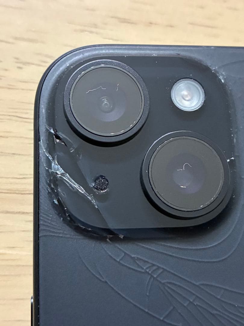 Apple iPhone 15 256GBブラック 本体 充電ケーブル付き