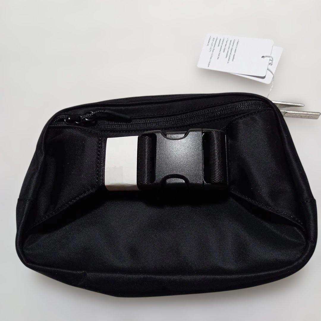 【新品】ルルレモン　Everywhere Belt Bag Large (2L)