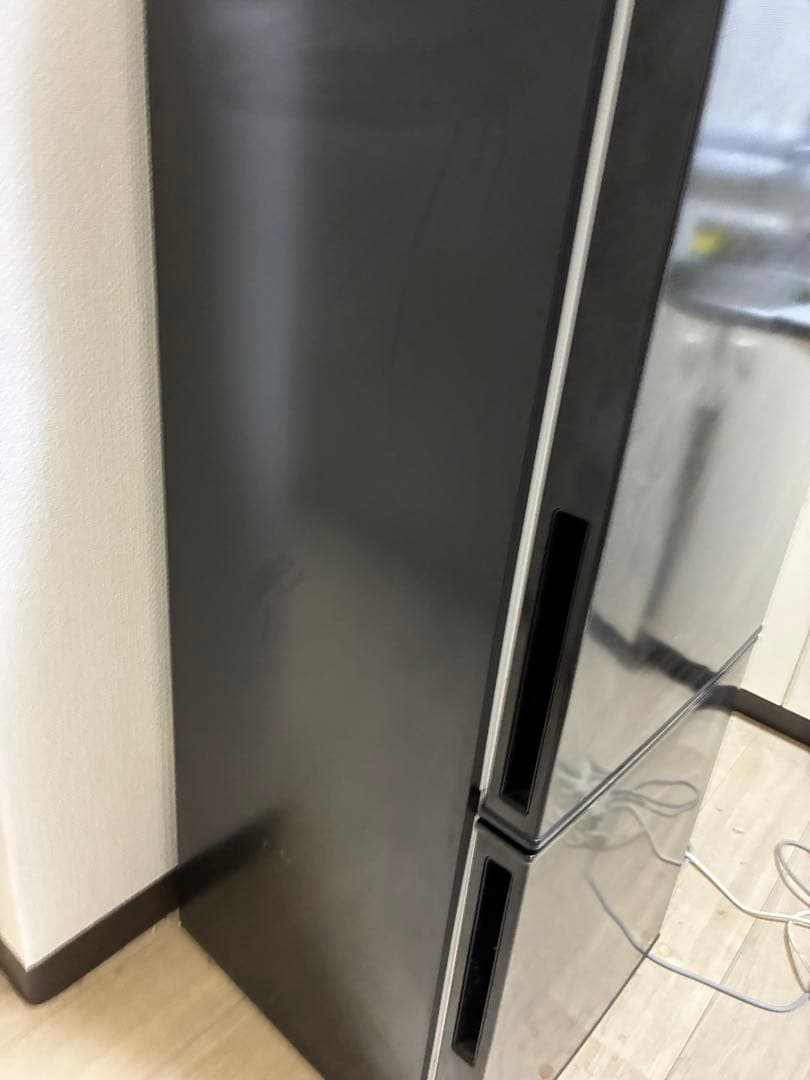 ニトリ　黒い2ドア冷蔵庫