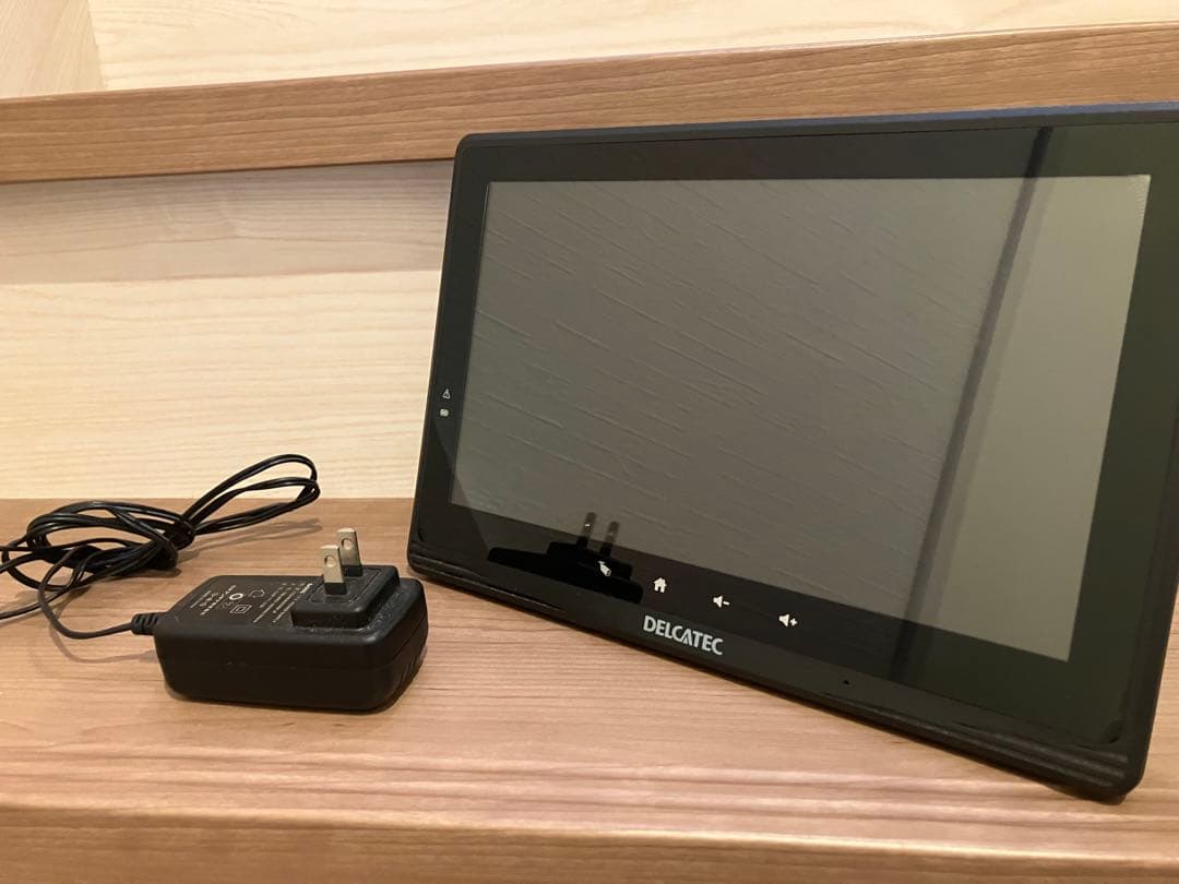 DELCATEC センサーライト付ワイヤレスカメラ2台&10インチモニターセット