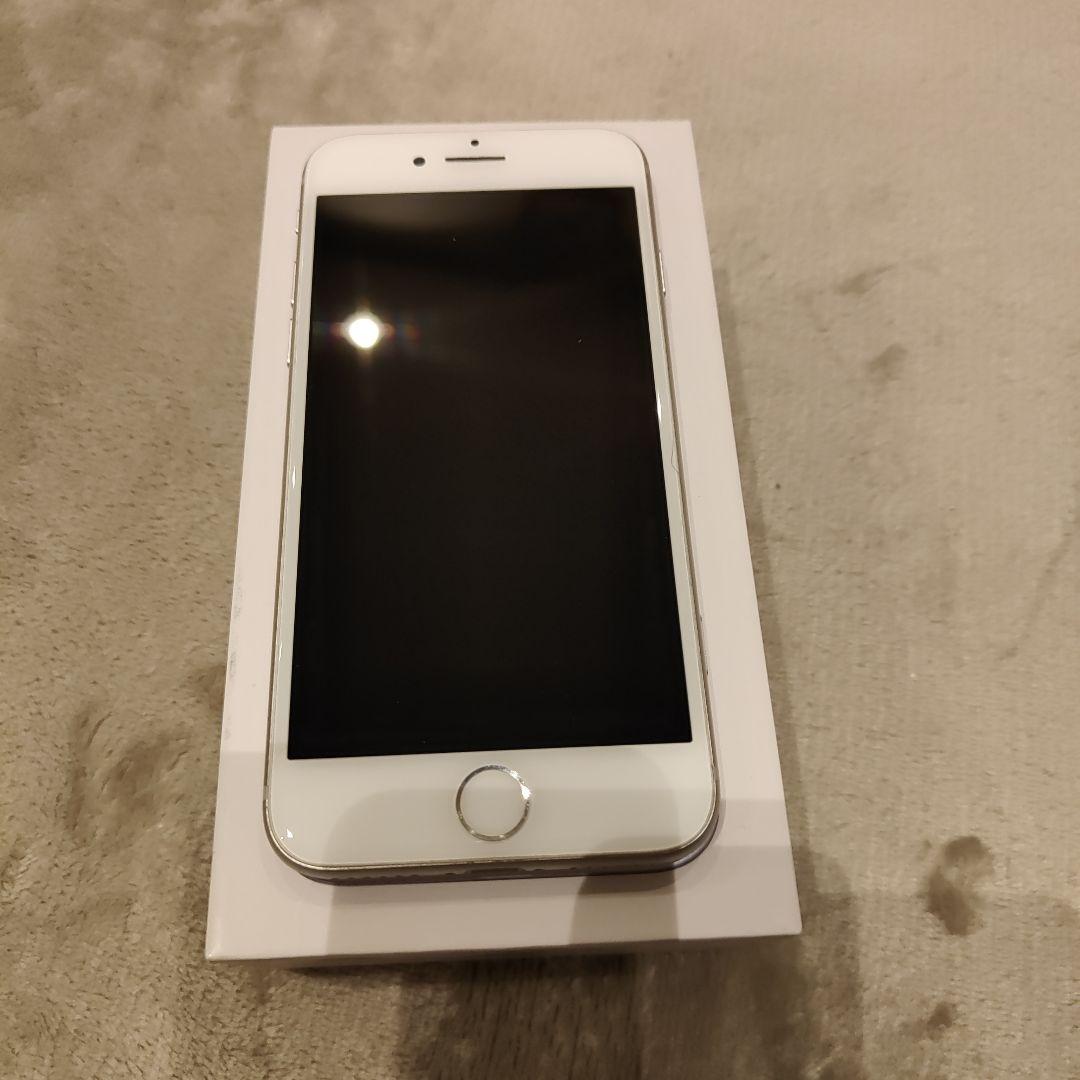 「美品」iPhone8　SIMロック解除済　画面割れなし