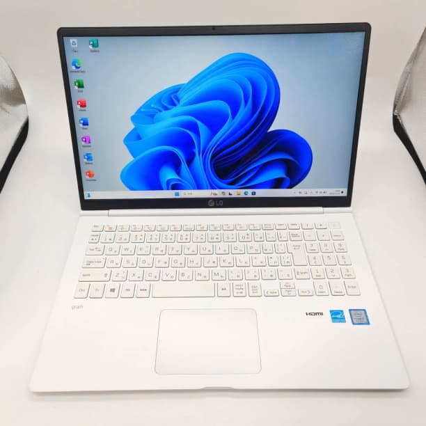 第8世代 i7 軽量 LG gram 15 16GB SSD512GB オフィス