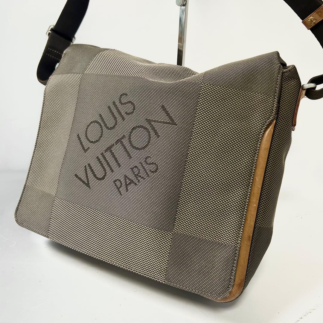 ルイヴィトン ダミエジェアン メサジェ　メッセンジャー　ショルダーバッグ