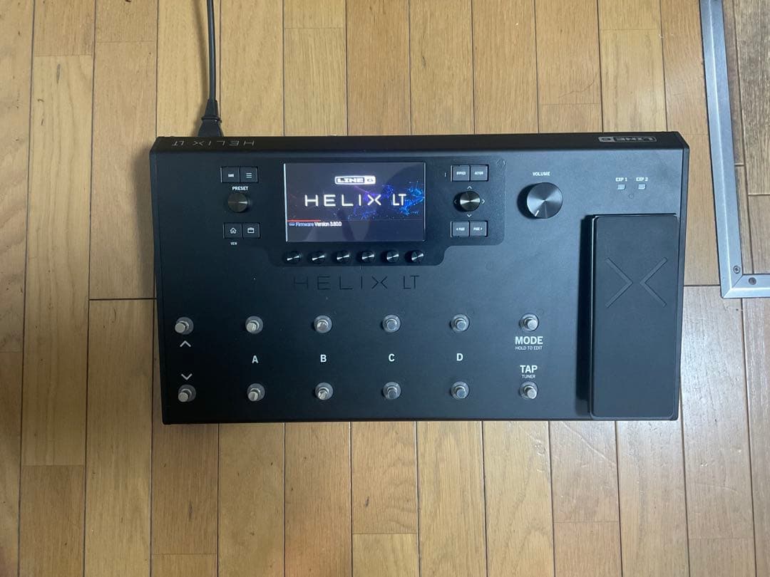 【動作確認済】Line 6 Helix LT（専用ケース付）