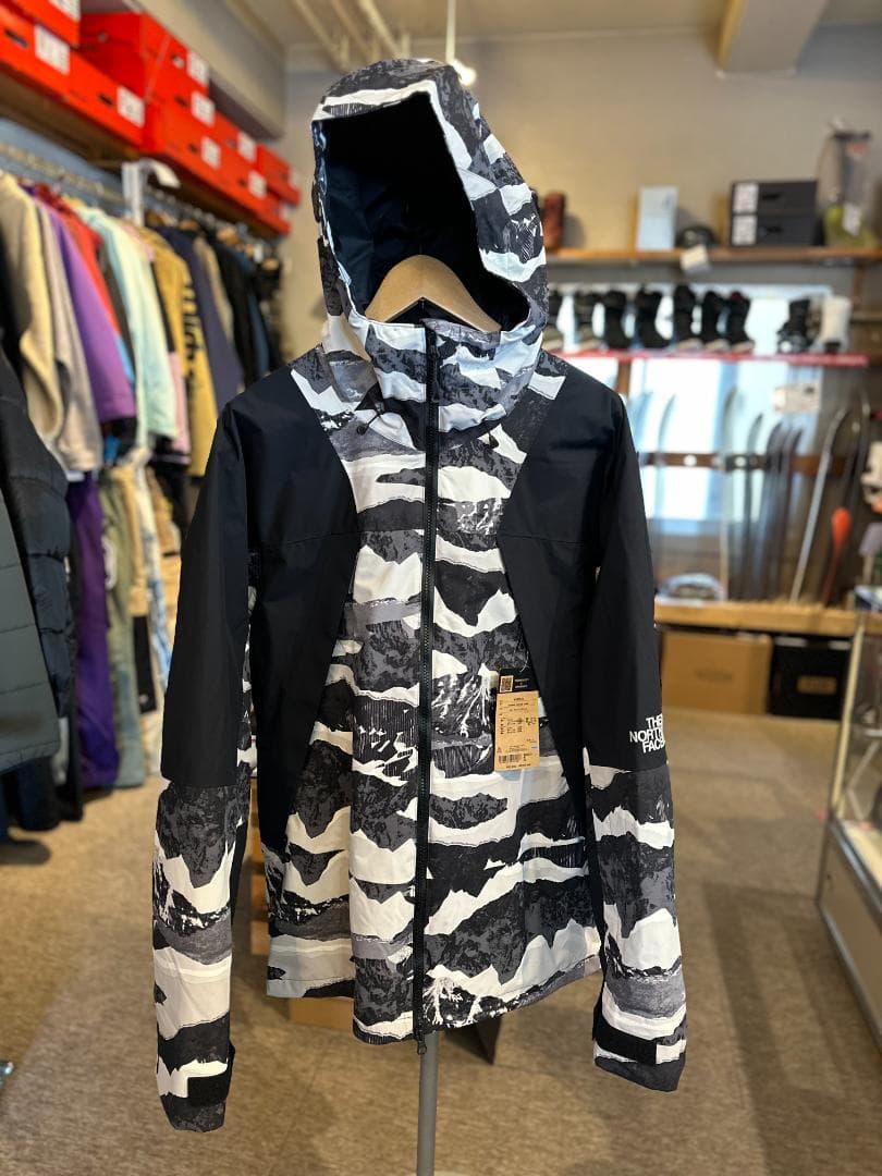 ノースフェイス　スノーバードトリクライメイトジャケットXL　スノーウエアー　新品