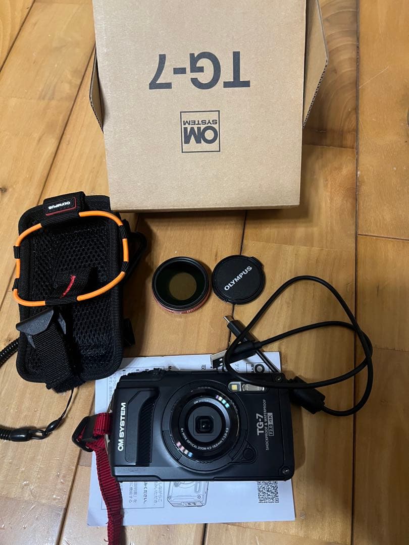 Olympus TG-7 コンパクトデジタルカメラ