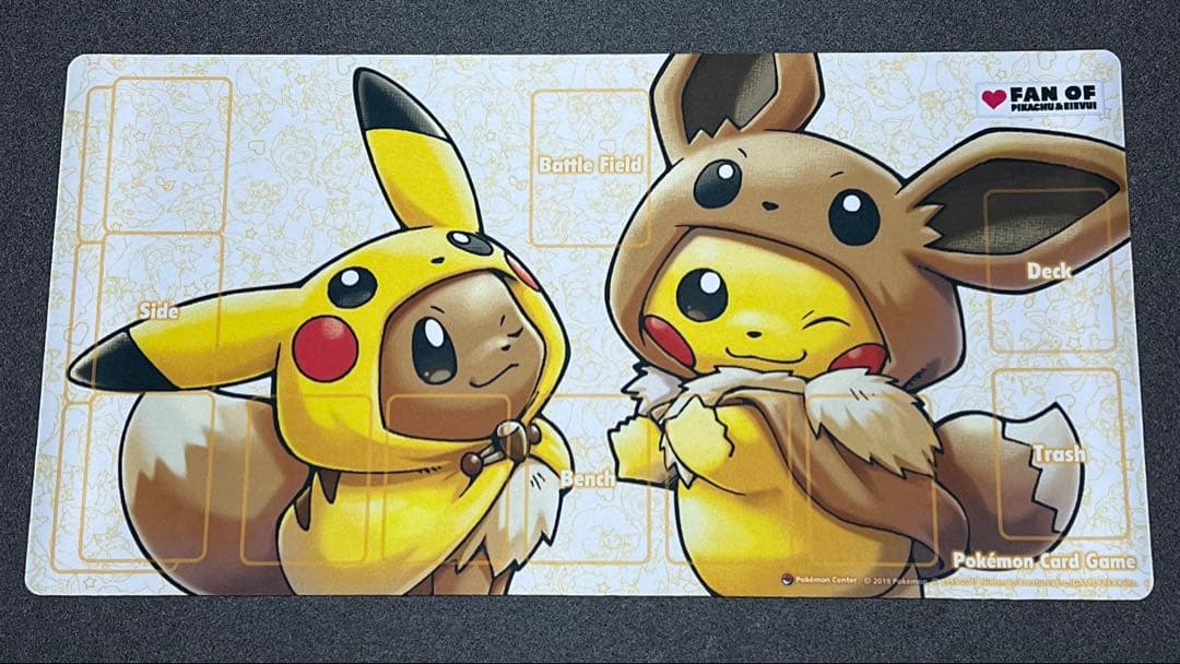 ポケモンカード　プレイマット　ピカチュウ イーブイ