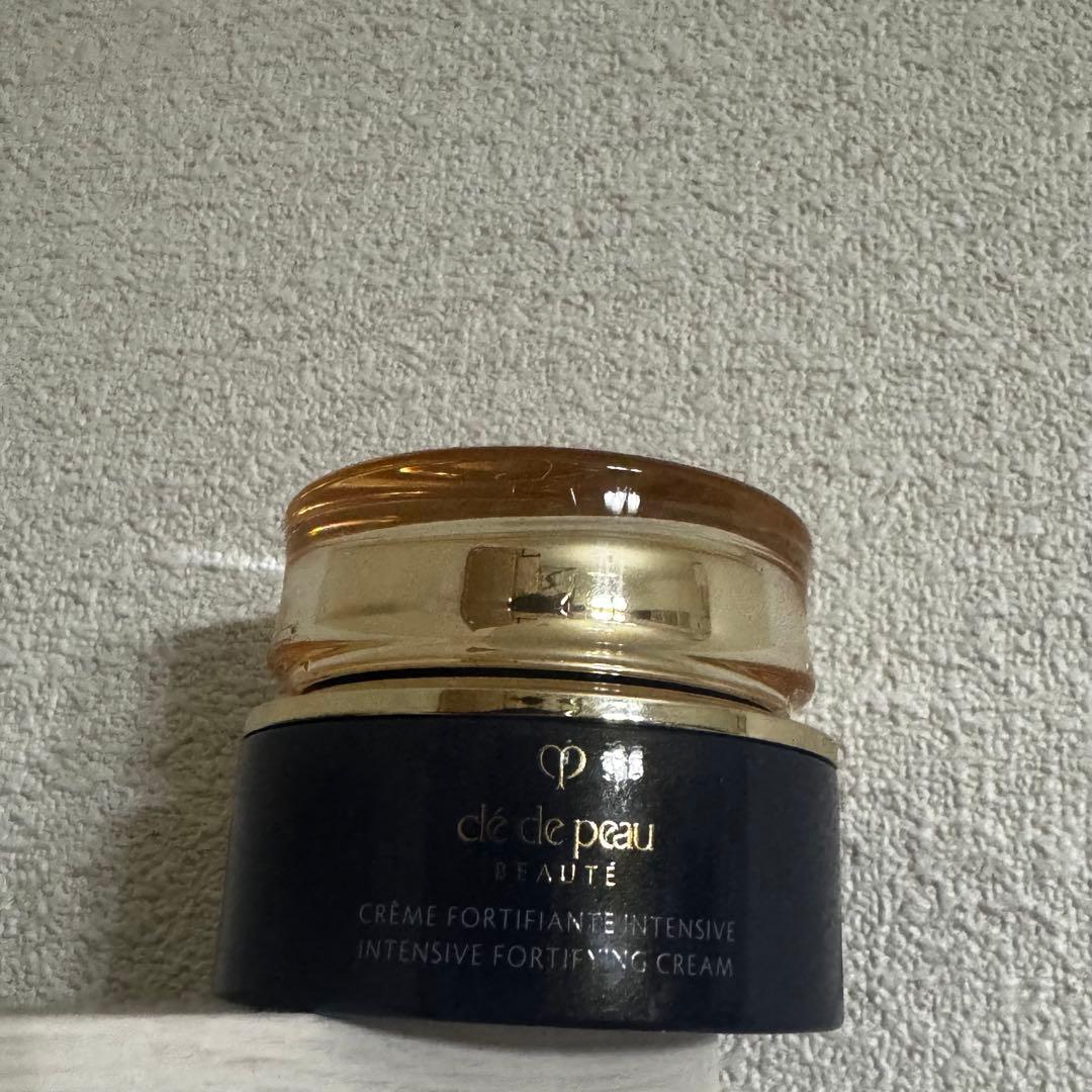 【新品未使用】クレ・ド・ポー ボーテ クレームアンタンシヴn 50g