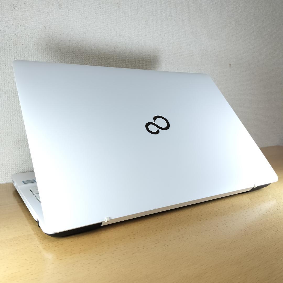 ノートPC i7 メモリ16GB Windows11 新品 SSD 富士通 美品