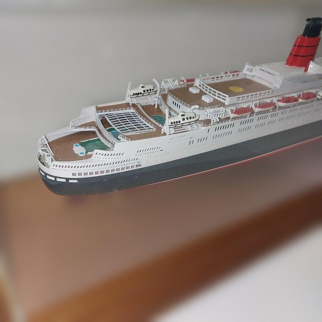 ラ*ー様 Queen Elizabeth 2の詳細な模型 CUNARD 船模型