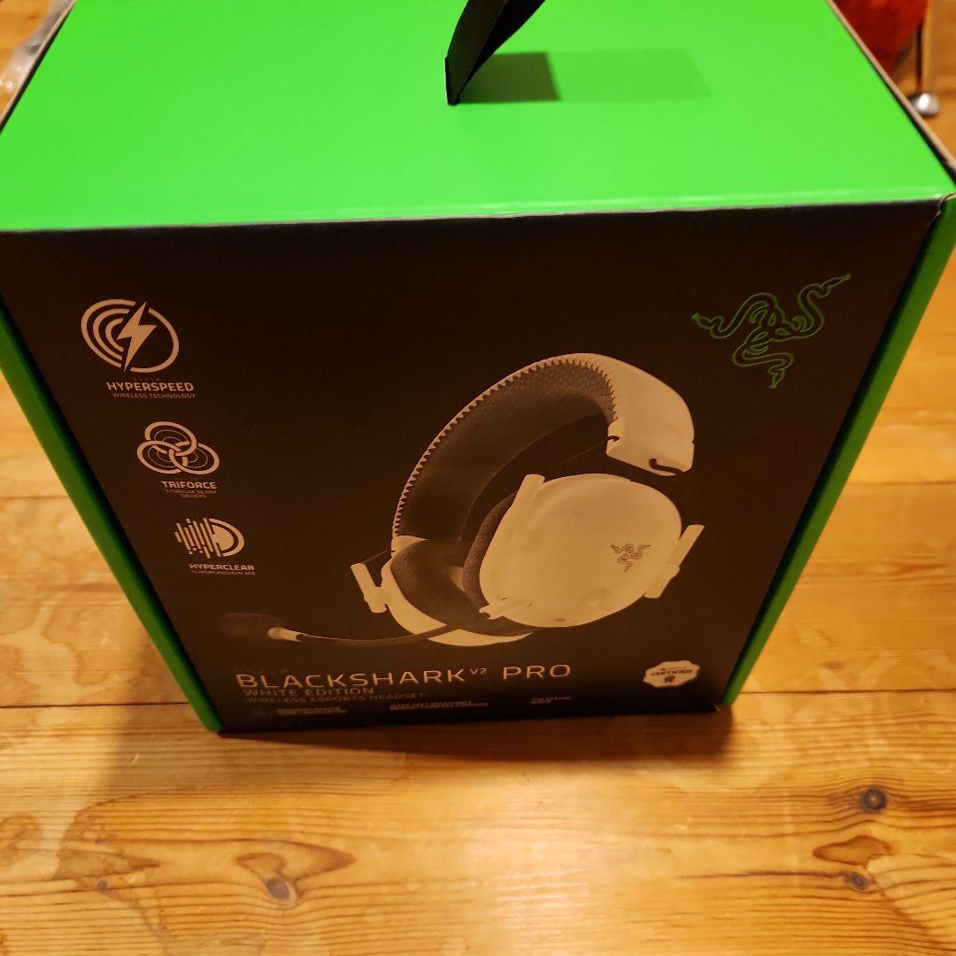 Razer BLACKSHARK V2 PRO ホワイト