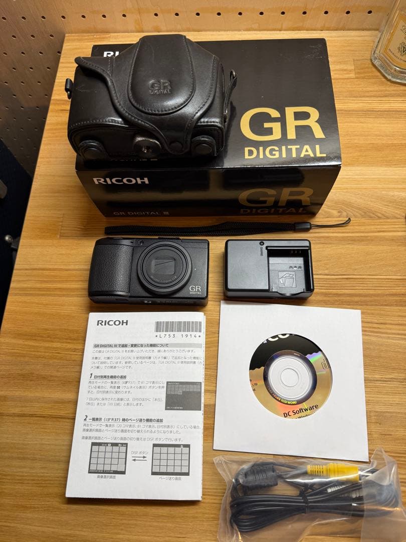 【ショット数911回】 RICOH GR DIGITAL III + GC-4