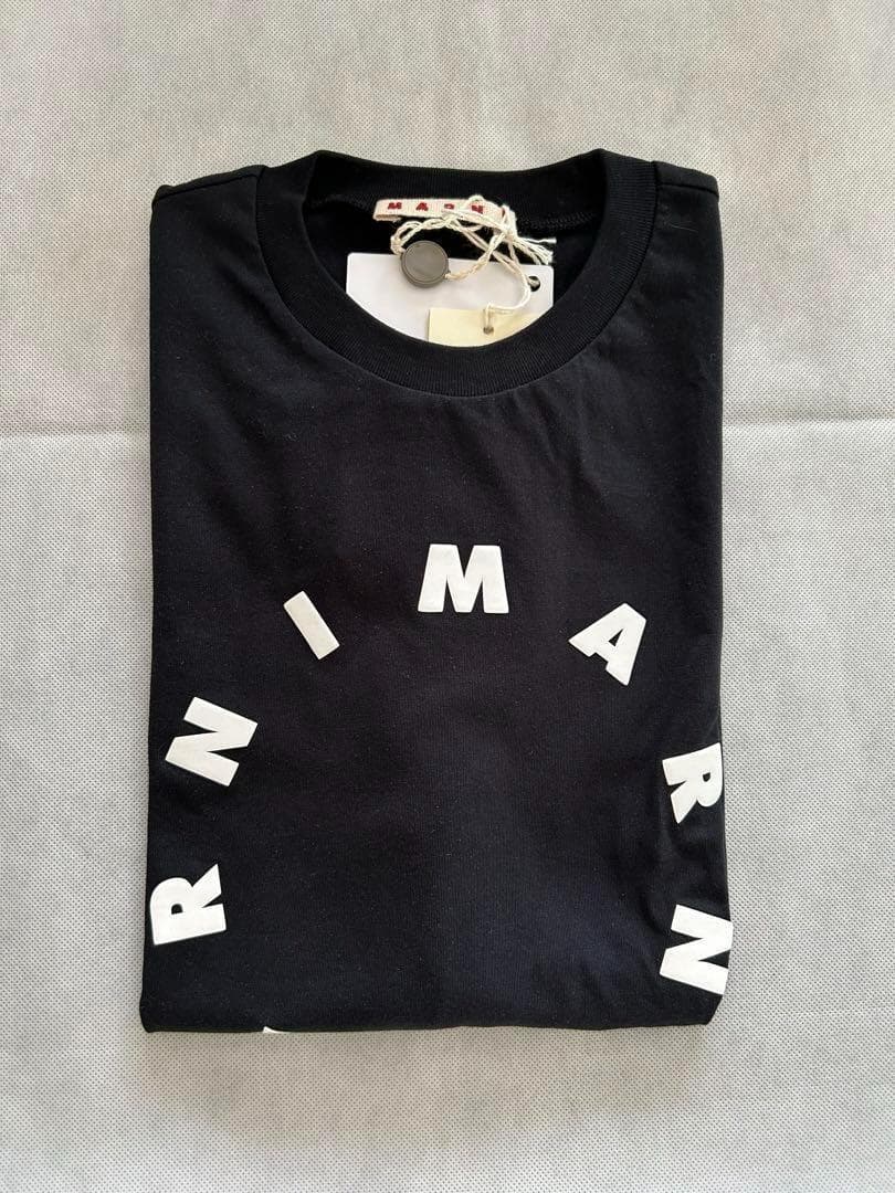 【新品】大人もOK MARNI シャツ 半袖 ロゴ ブラック 12Y 150cm