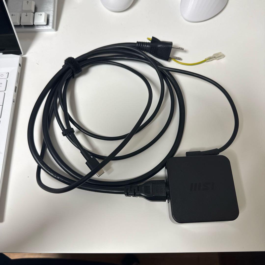 MSI ノートパソコン/14インチ/第11世代 Corei7/16GB/1TB