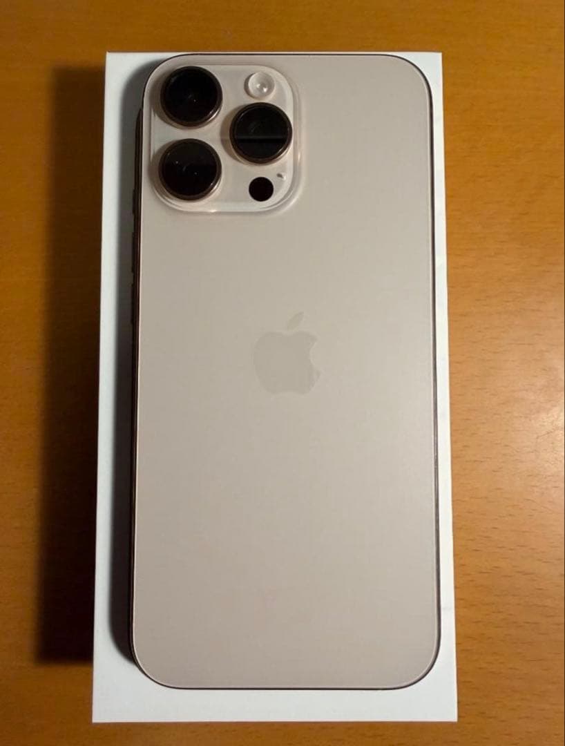 iPhone16 Pro MAX デザートチタニウム　256GB