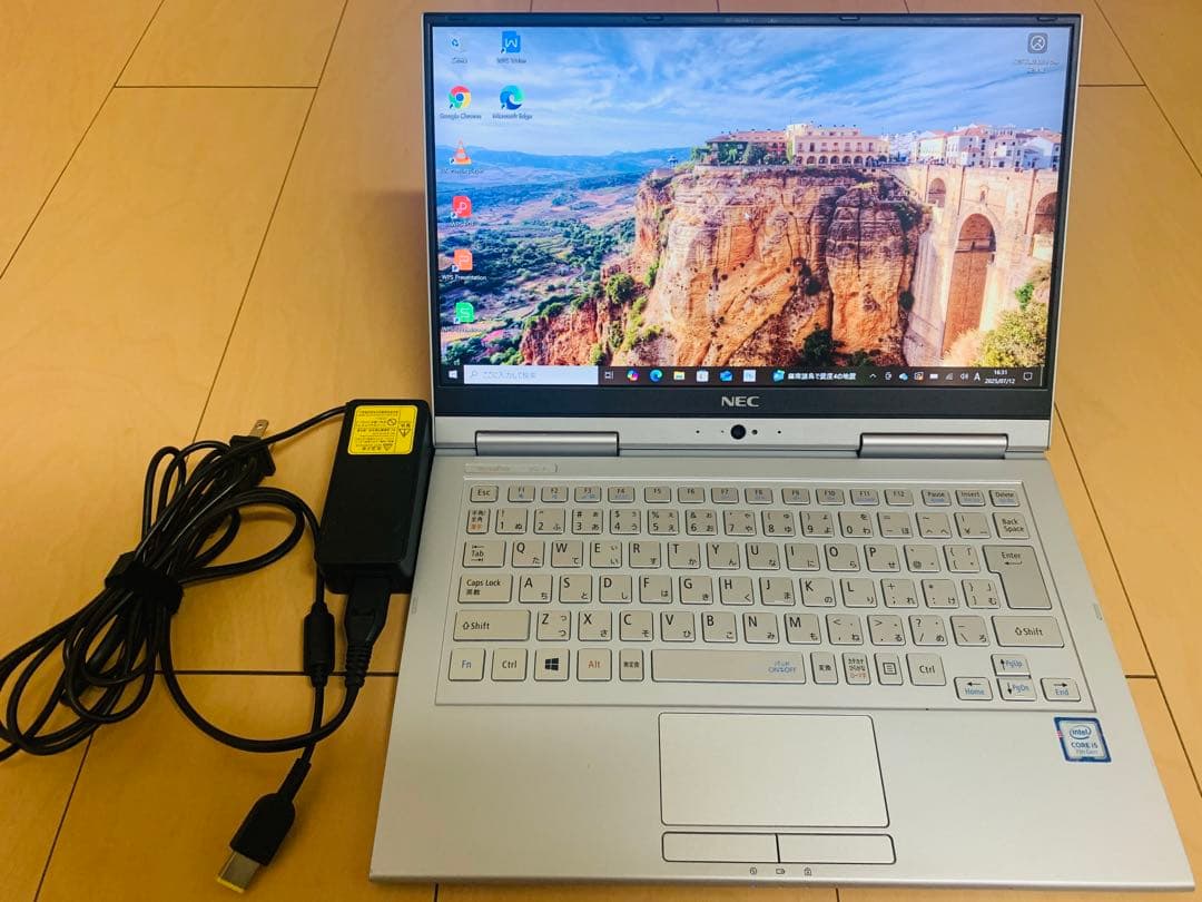 軽量2in1タブレットPC NEC VersaPro VKT25/GV-3 中古