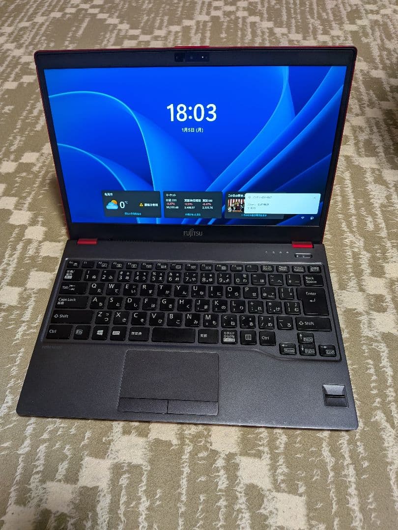 富士通 LIFEBOOK UH90/B3 レッド