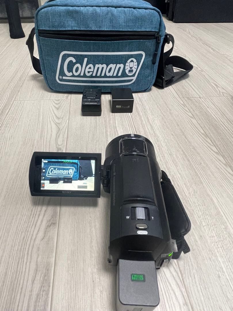 SONY FDR-AX45本体 ビデオカメラ　三脚　Colemanバッグ