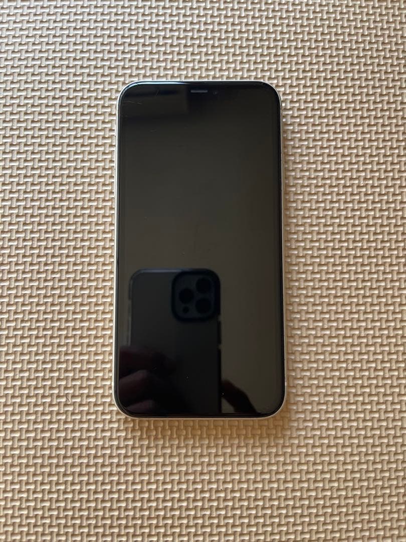 iPhone 11 ホワイト 64GB 本体