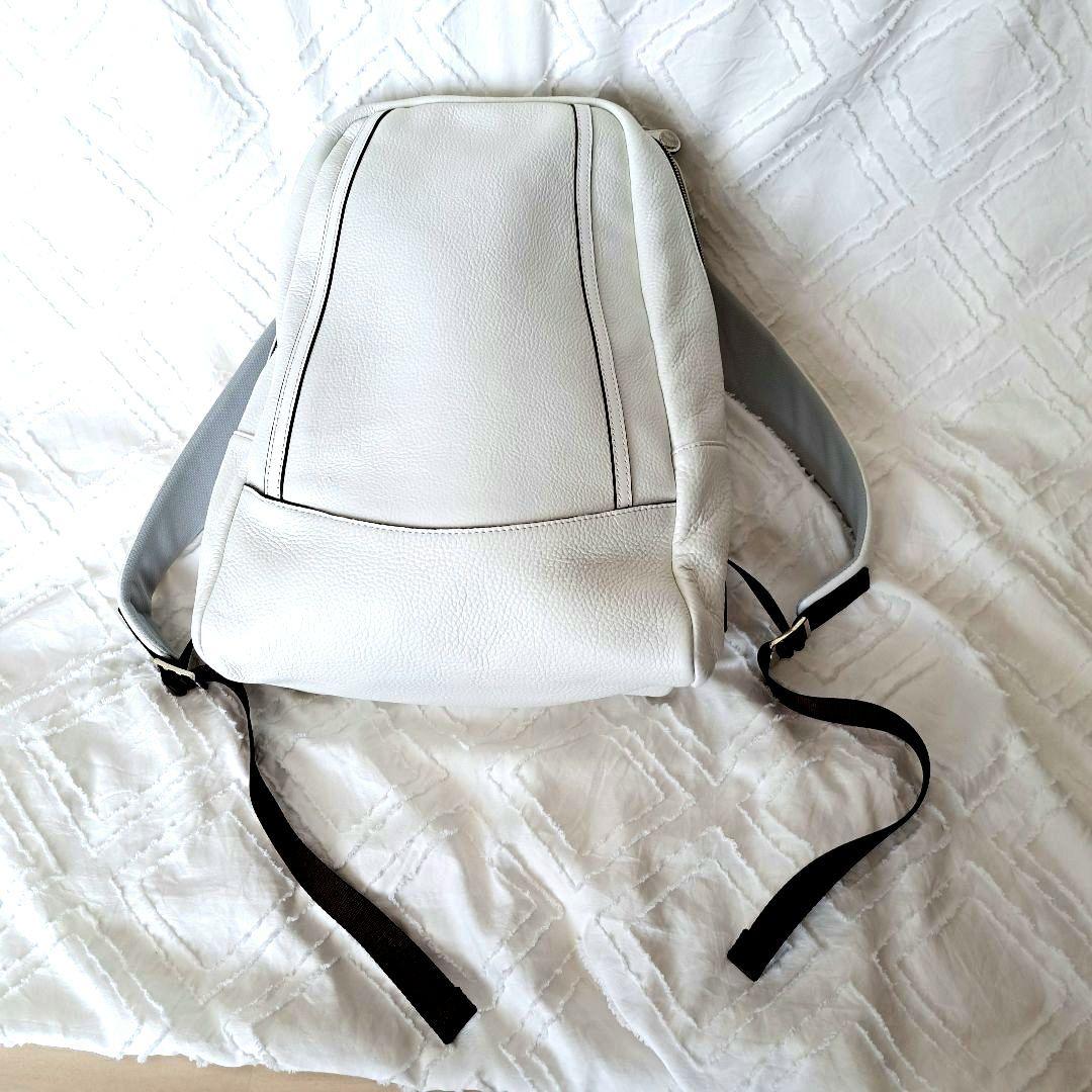 極美品！豊岡鞄　CREEZAN 　白　リュックサック　撥水加工　レザー 男女