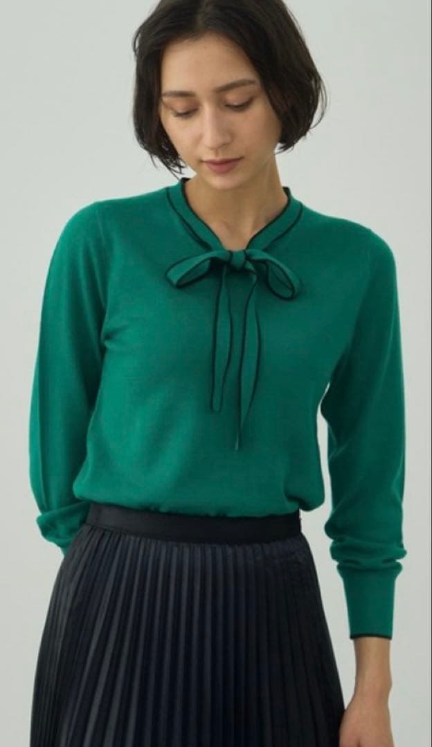 試着のみANAYIグリッターラインボウプルオーバー　36