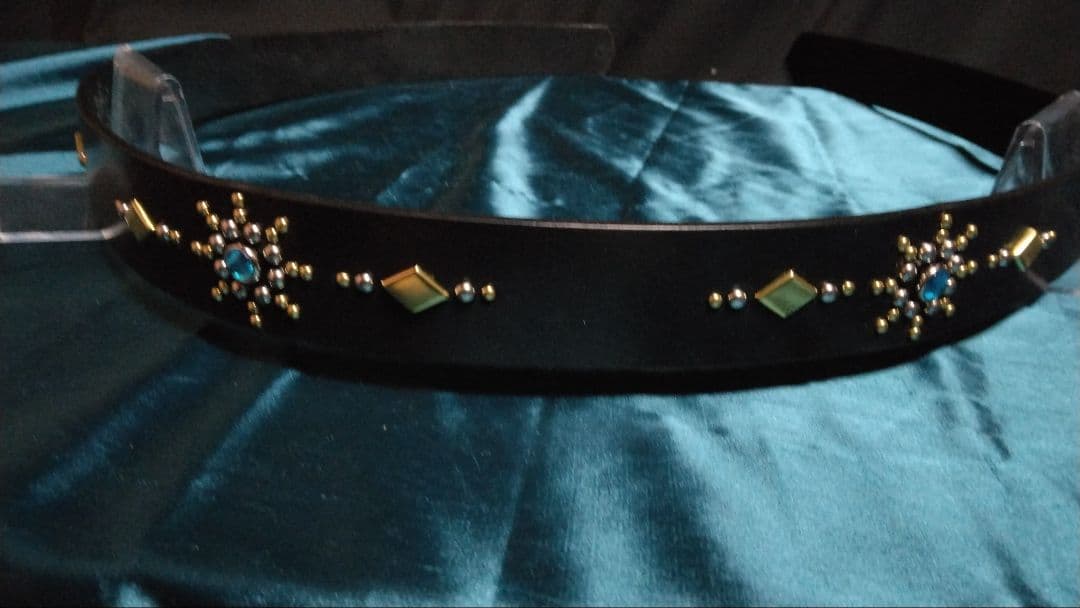 栃木レザースタッズベルト　ニッケル＆ブラス　アクアブルー