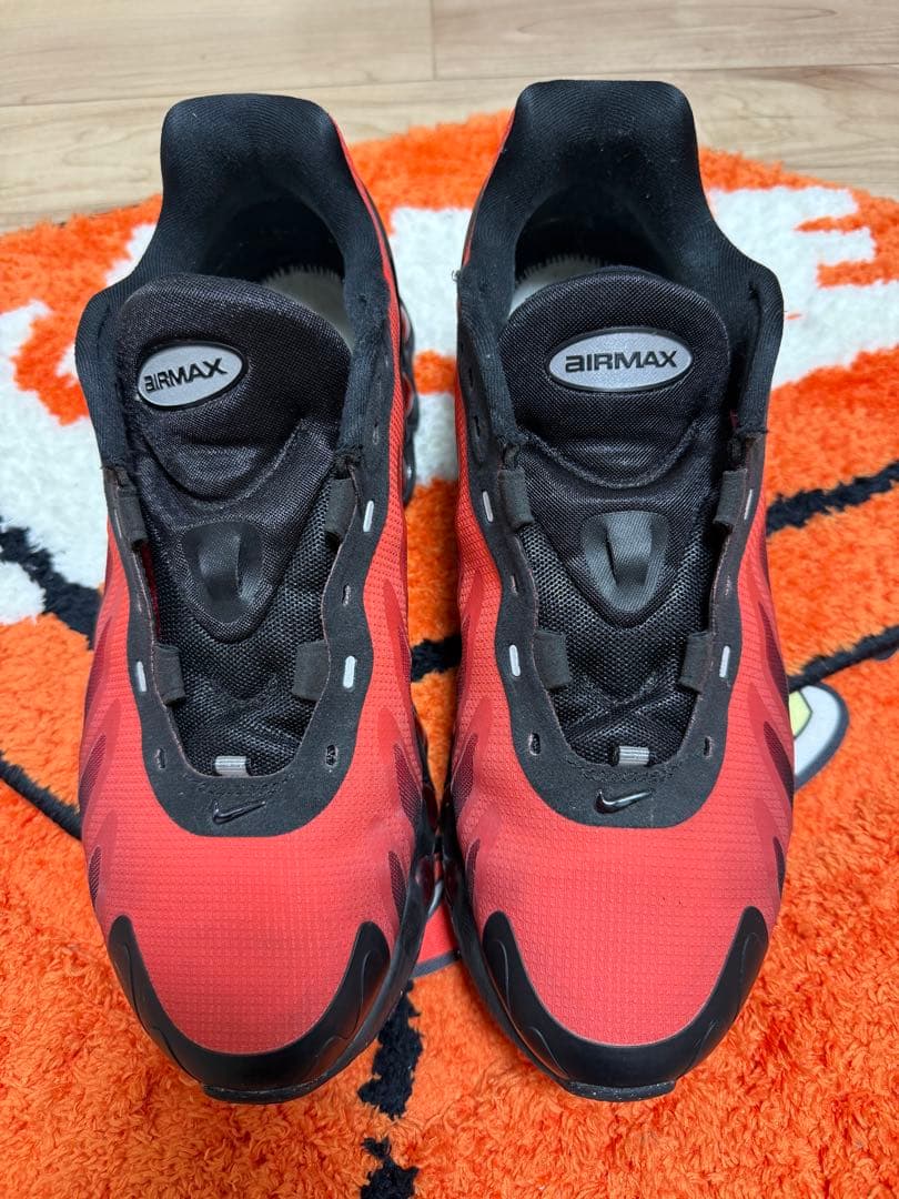 靴 Nike Air Max DN8 Black/University Red