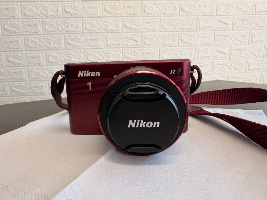 Nikon1 J2 ミラーレスカメラ レッド 10-30mmレンズ付き