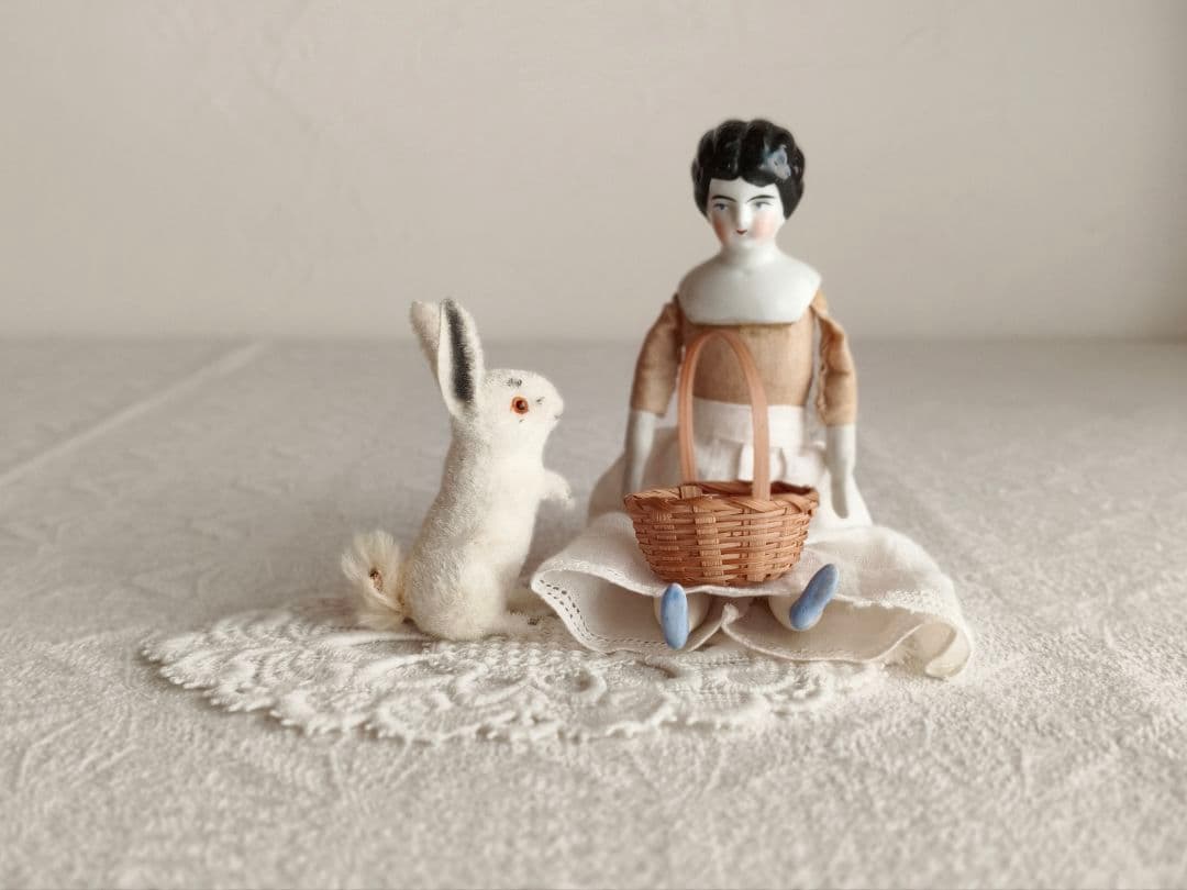 【misen2014さま】vintage ୨୧ 立ち姿の 可愛い 白ウサギさん