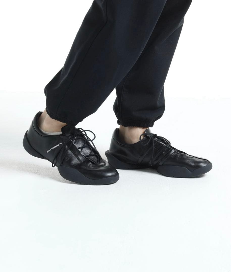 Y-3 REGU LEATHER ブラックスニーカー