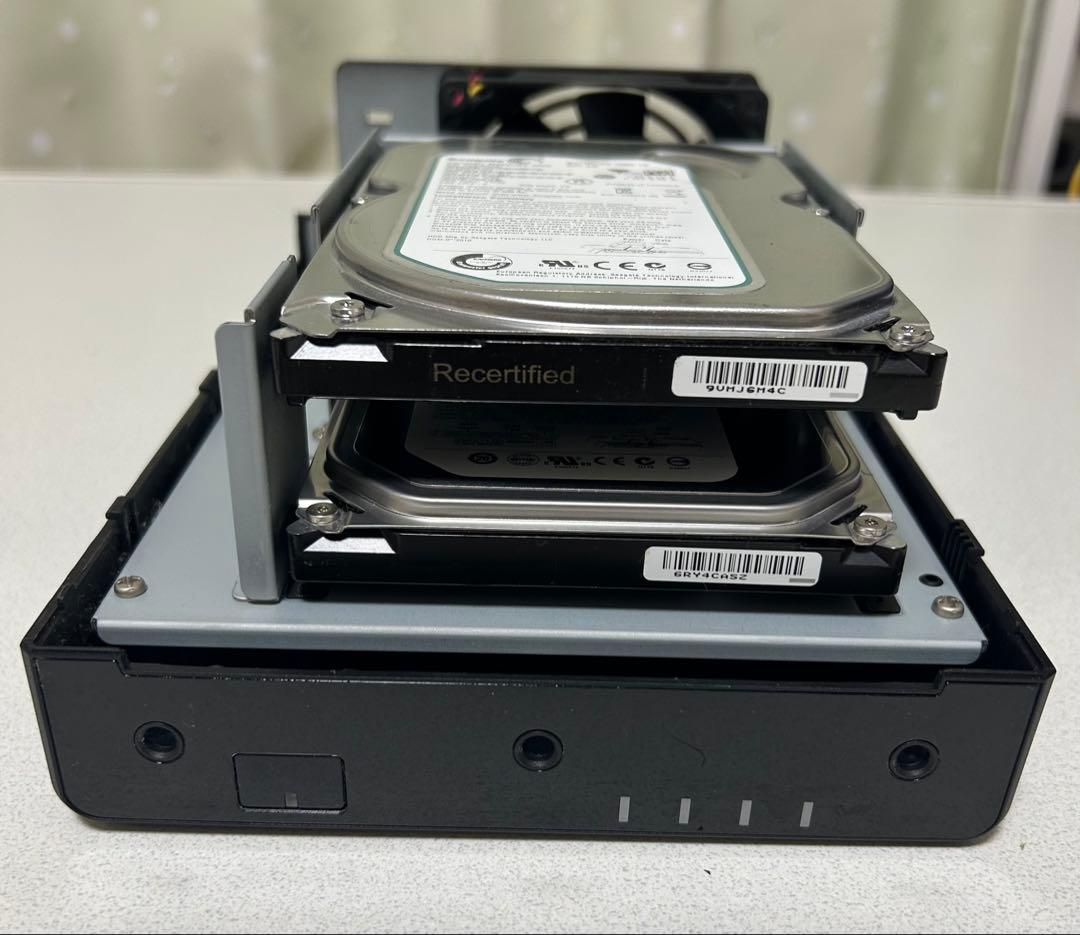 【美品】 Synology NAS DiskStation DS218play