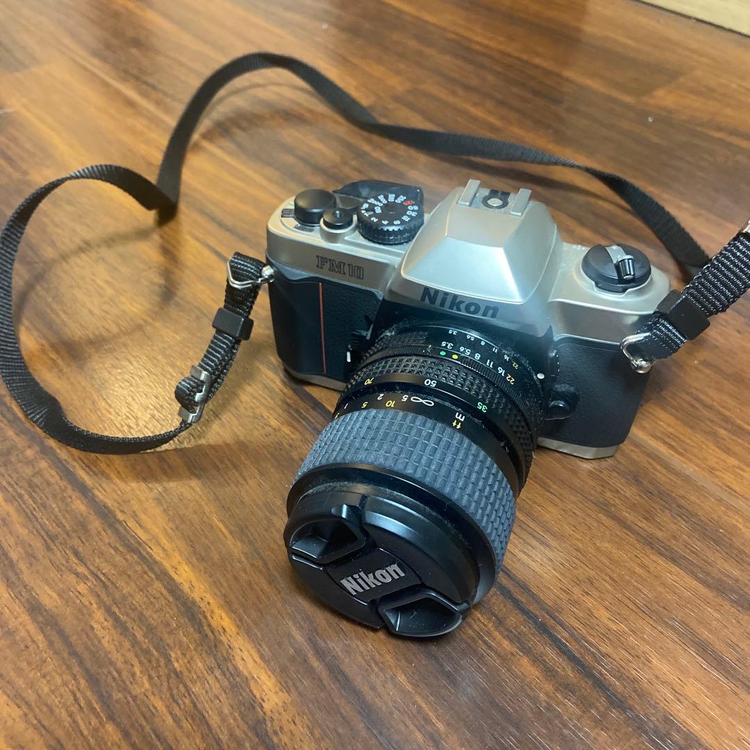 Nikon ニコン FM10 & Zoom-NIKKOR 35-70mm