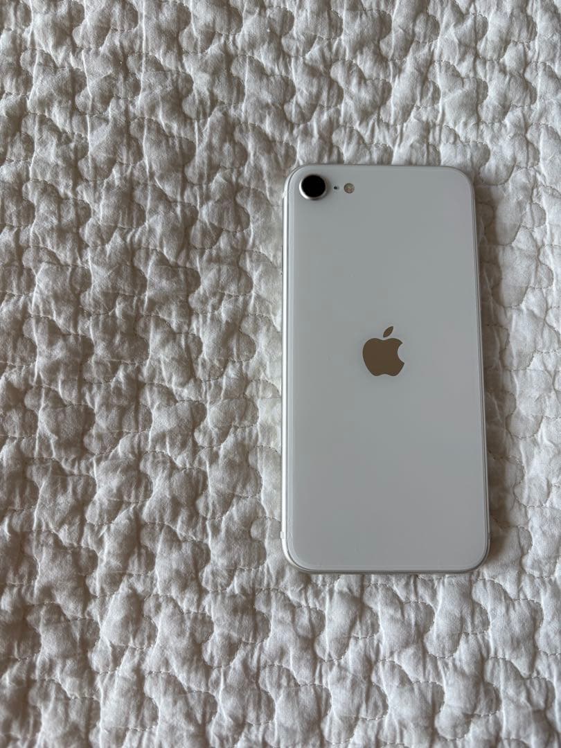 【中古】Apple iPhone SE (第3世代) 本体