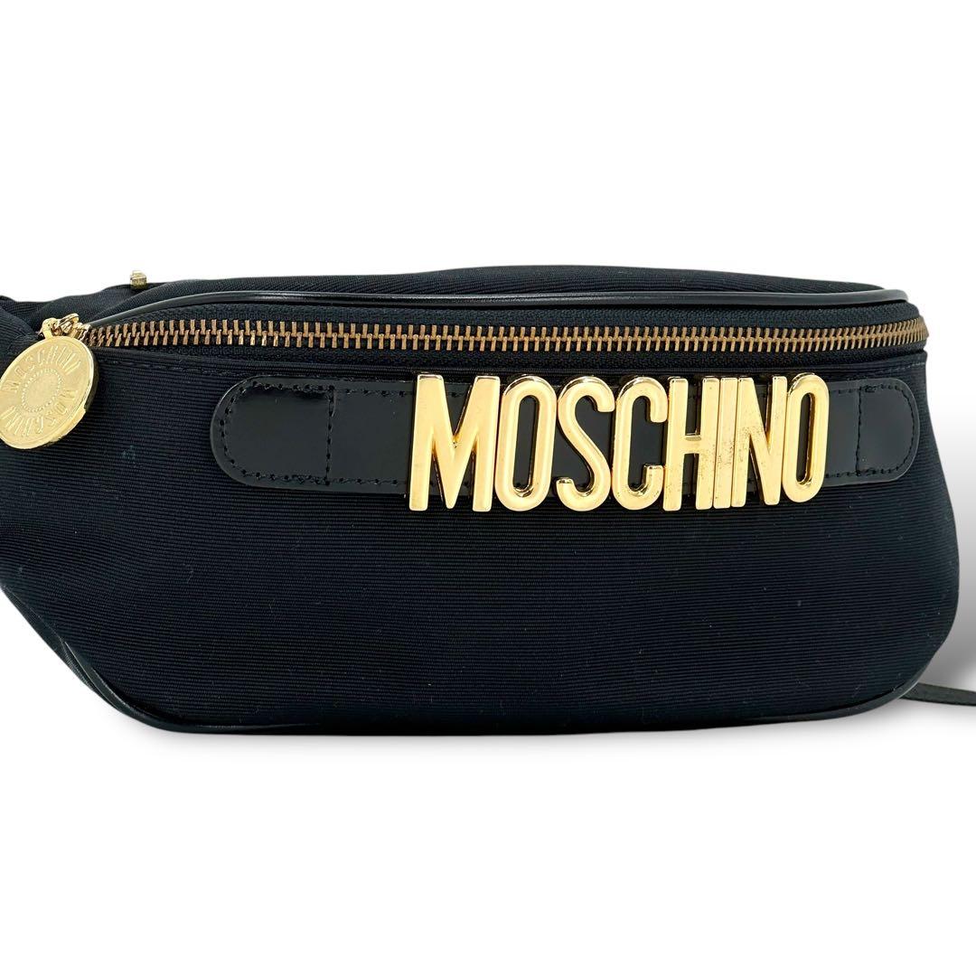 希少 未使用級 モスキーノ ビックロゴ ウエストバッグ ボディバッグ G金具