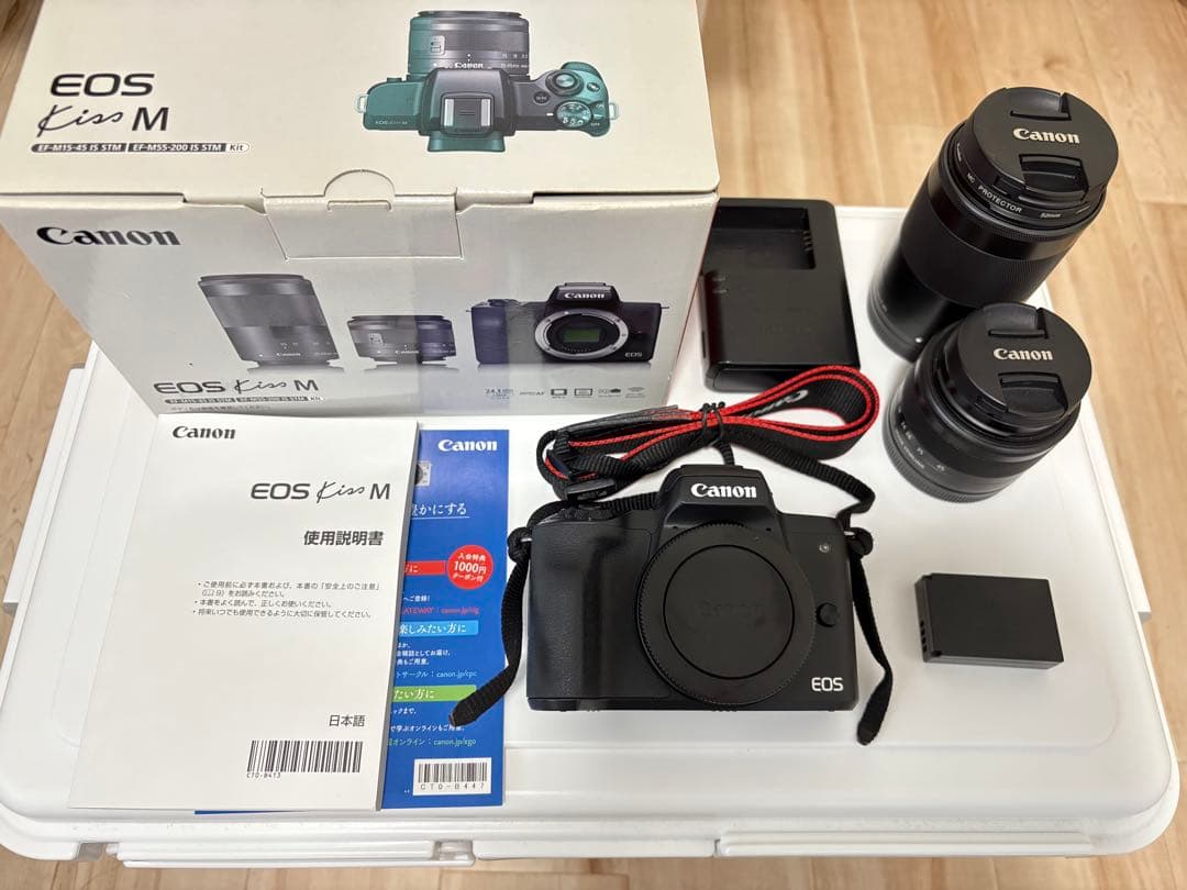 う*ん様 Canon EOS Kiss M ダブルズームキット ブラック